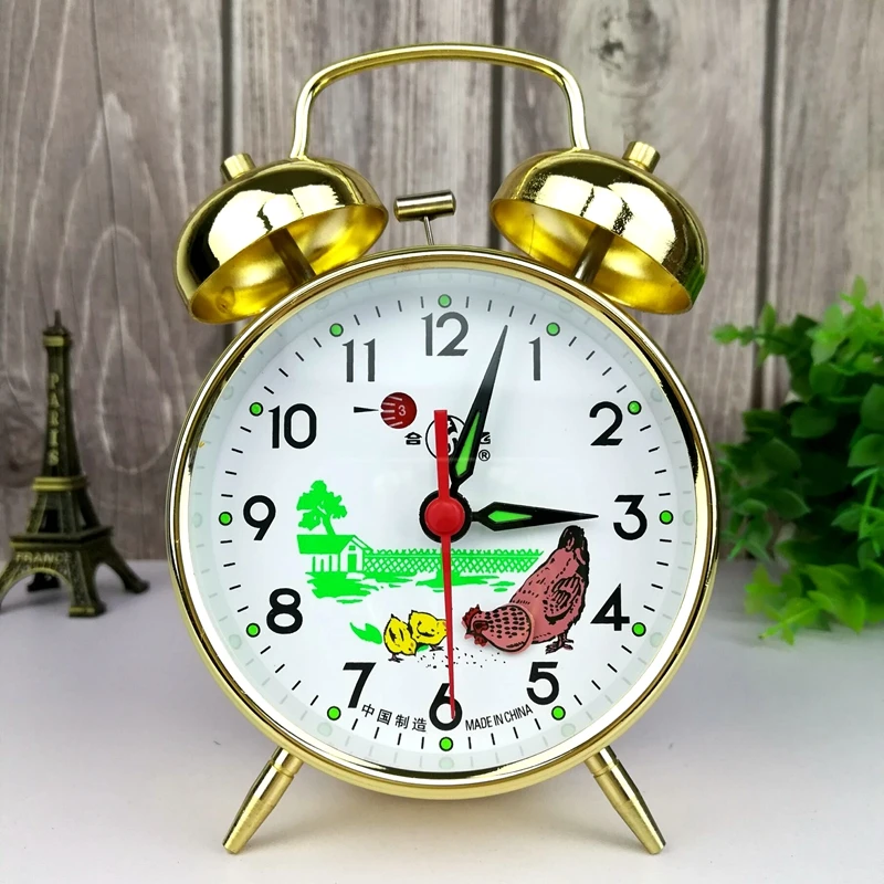 Metal Mechanical Alarm Clock C - Desk Setup Vintage reseña y precio