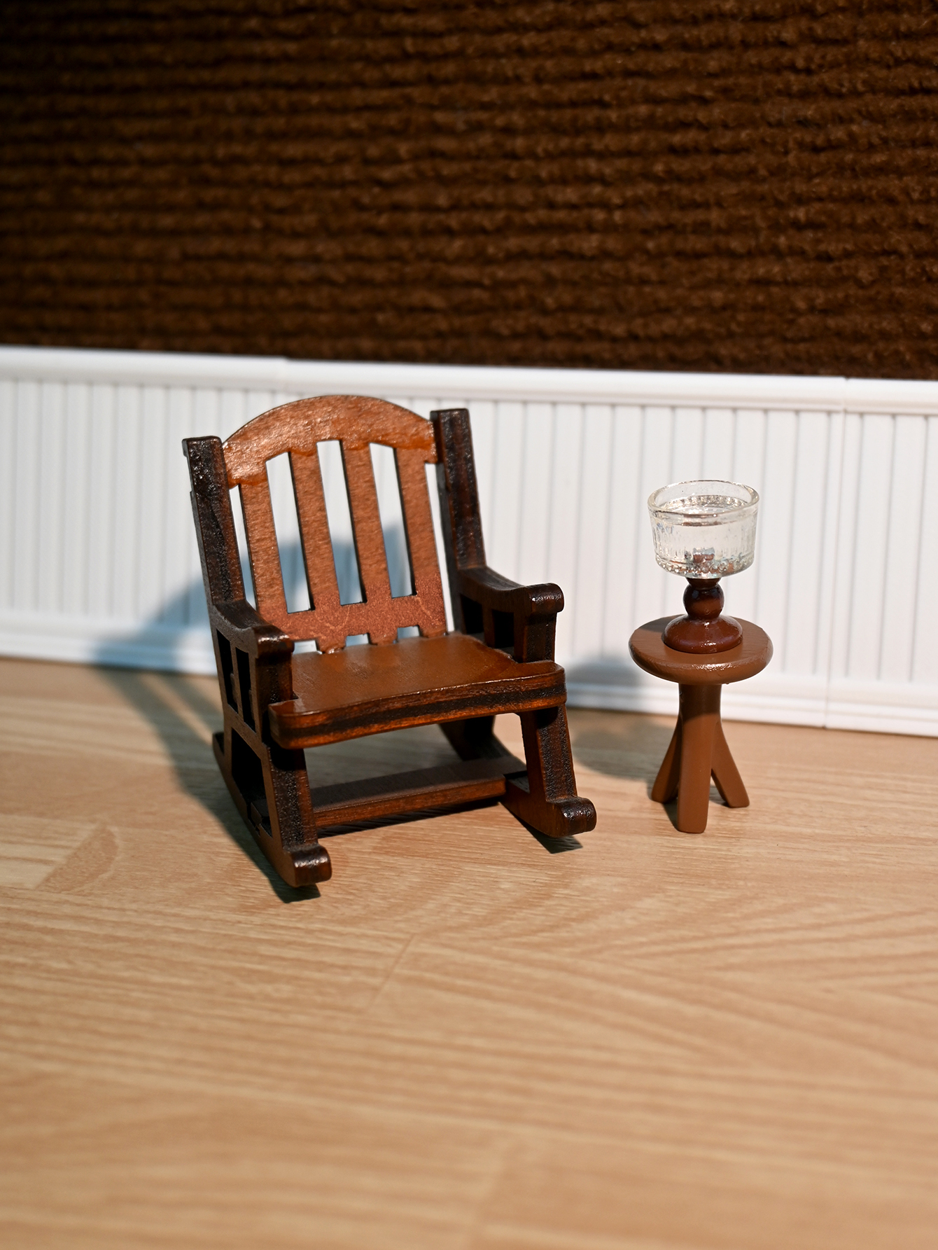 Miniature Rocking Chair, Minia - Desk Setup Desk reseña y precio