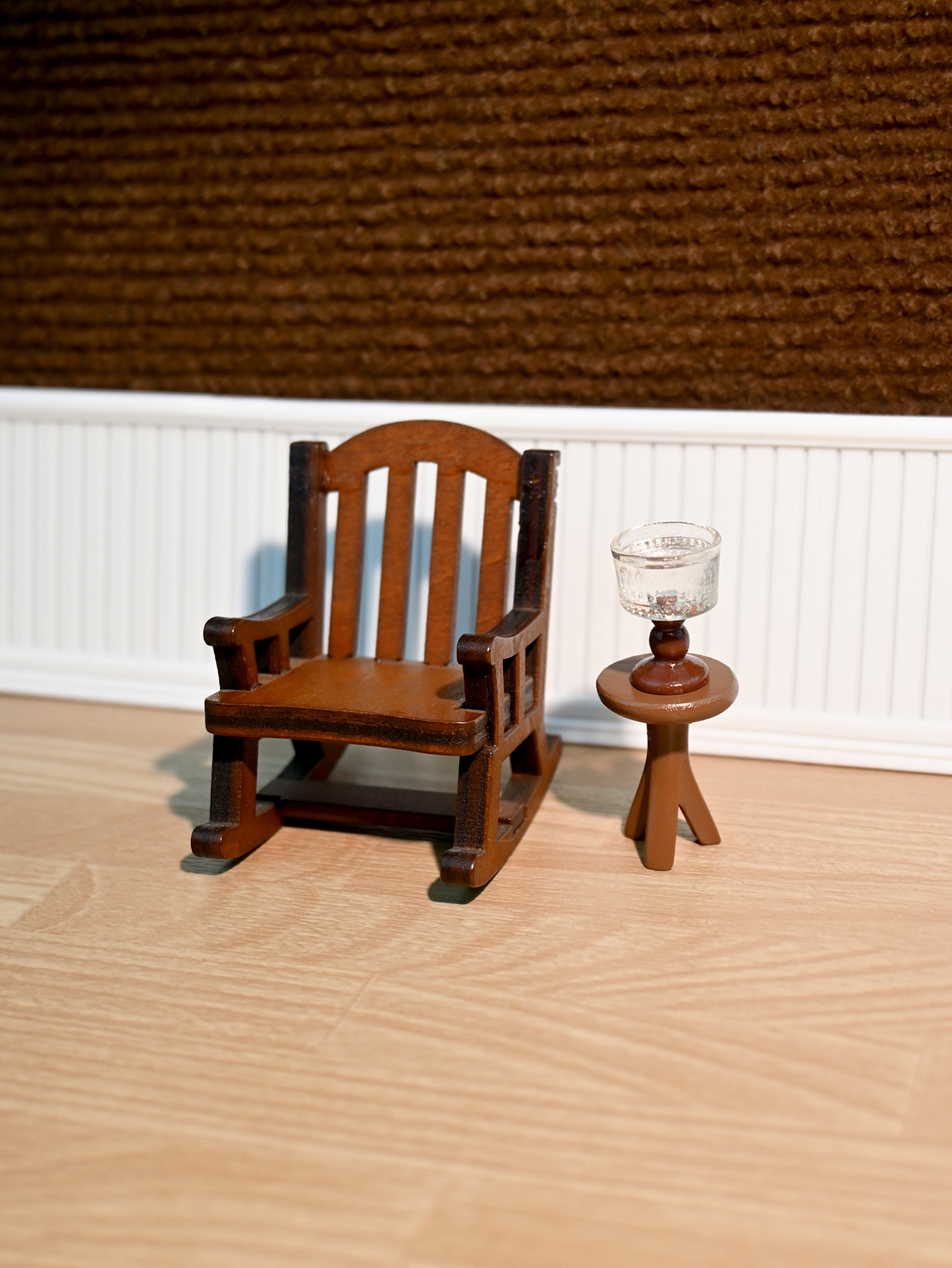 Miniature Rocking Chair, Minia - Desk Setup Desk reseña y precio