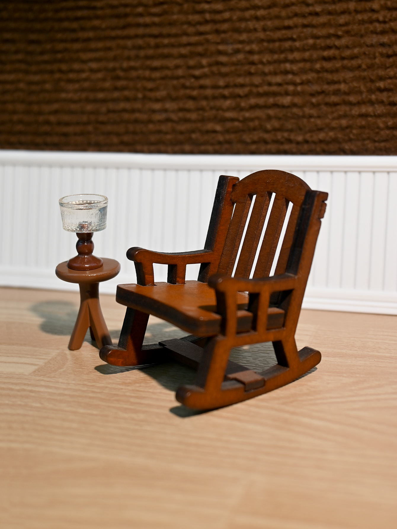 Miniature Rocking Chair, Minia - Desk Setup Desk reseña y precio