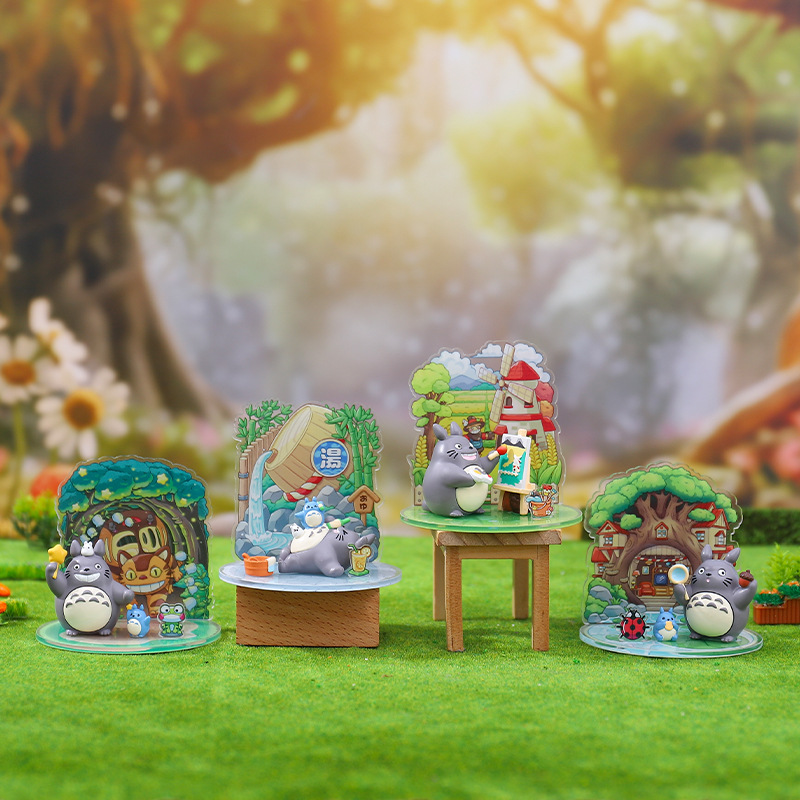 Hayao Miyazaki Whispering Vall - Desk Setup Design reseña y precio
