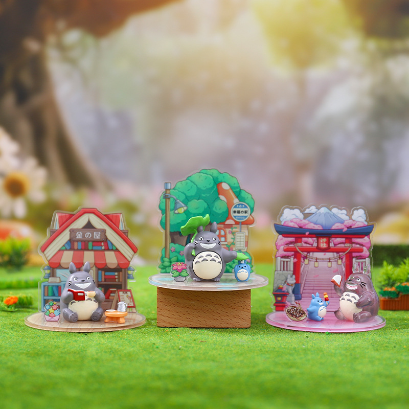 Hayao Miyazaki Whispering Vall - Desk Setup Design reseña y precio